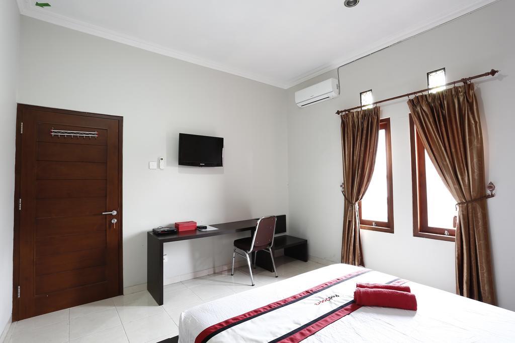 Reddoorz @ Jalan Damai Hotel Ngaglik Exterior photo